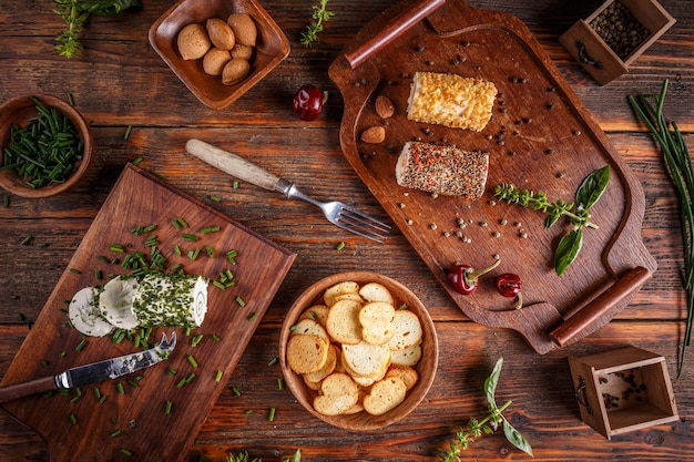 Porcje potrawy na stole